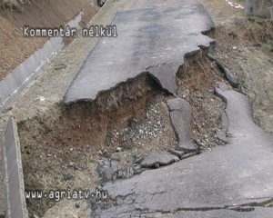 0405szajla_foldomlas_v