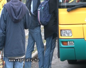 1121busz_eger_v